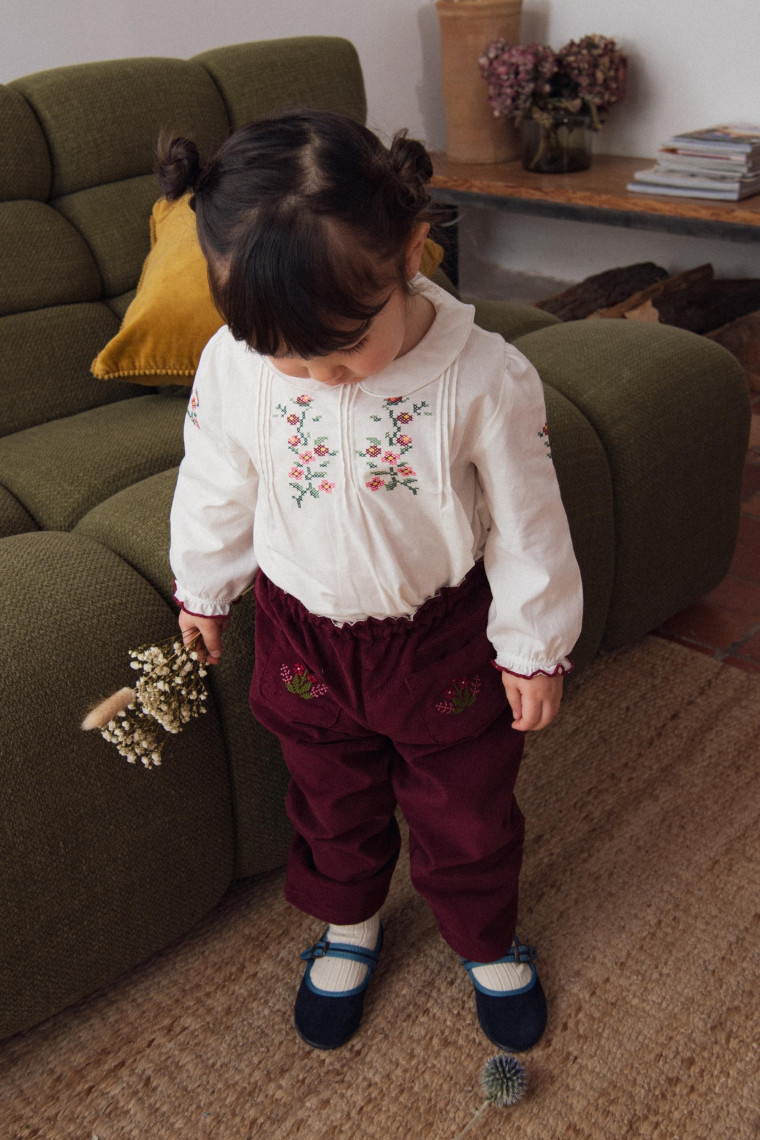 Pantalon bébé Bruges brodé point de croix