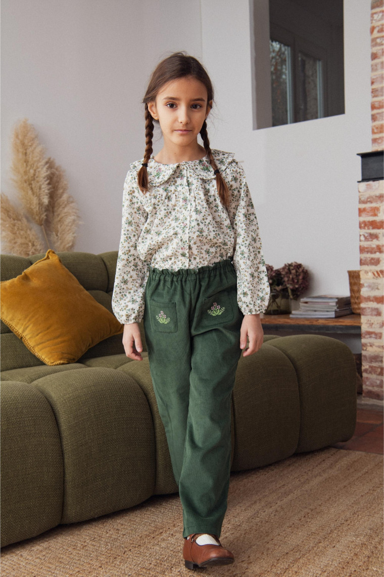 Bruges pants with cross-stitch embroideries