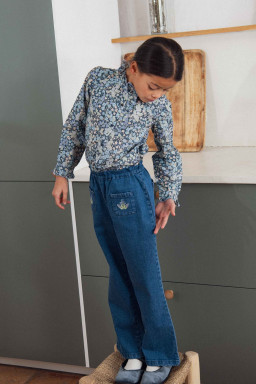 Bruges jeans with cross-stitch embroideries