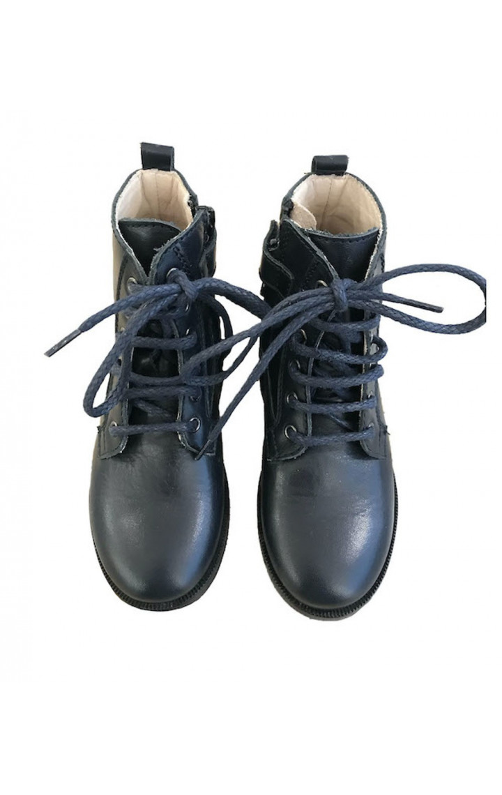 Retro lace-up boots