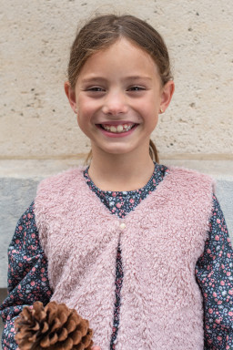 Galate sleeveless vest for girls