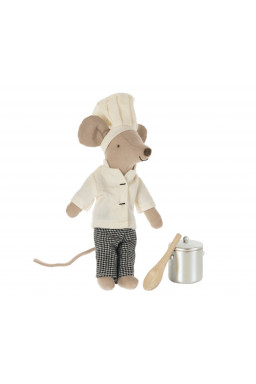 Souris chef cuisinier avec soupière