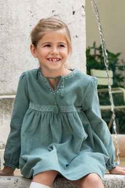 Robe en velour avec broderies pour fille