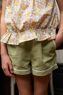 Capri shorts
