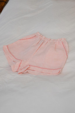 Short fille Capri