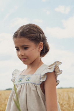 Marie dress in linen embroidered