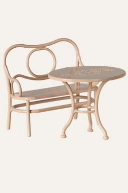 Table et banc pour le café de Maileg