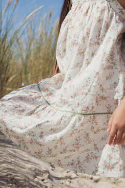 Sally sun dress Roses bouquet