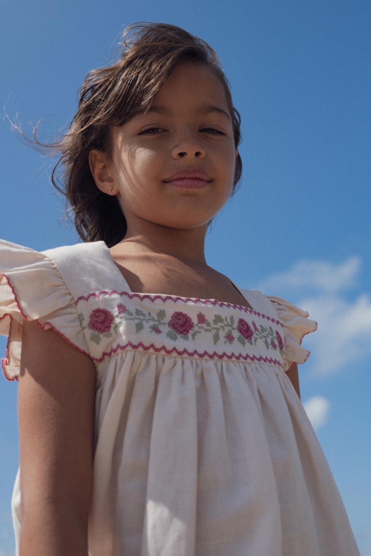 Robe Eden brodée au point de croix