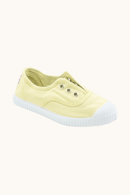 Cienta Slip-On Canvas Sneakers Yellow